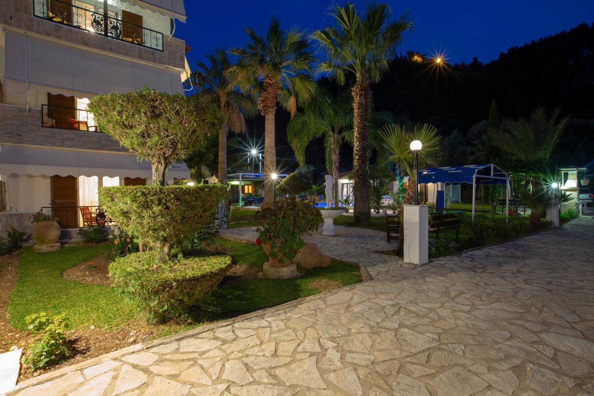 Villa Dimitris Apartments & Bungalows By Imagine Lefkada Frínion Exterior foto